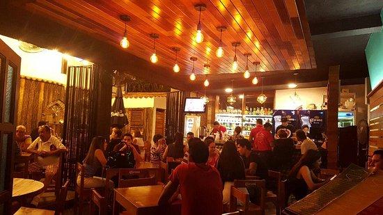 Veintiocho Food and Drink